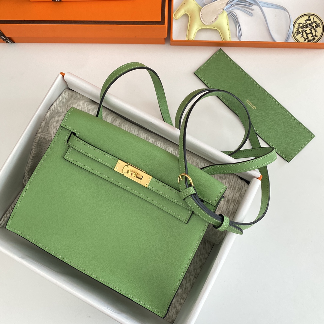 Hermes Kelly Danse Evercolor Bag In Green Kiwi Color